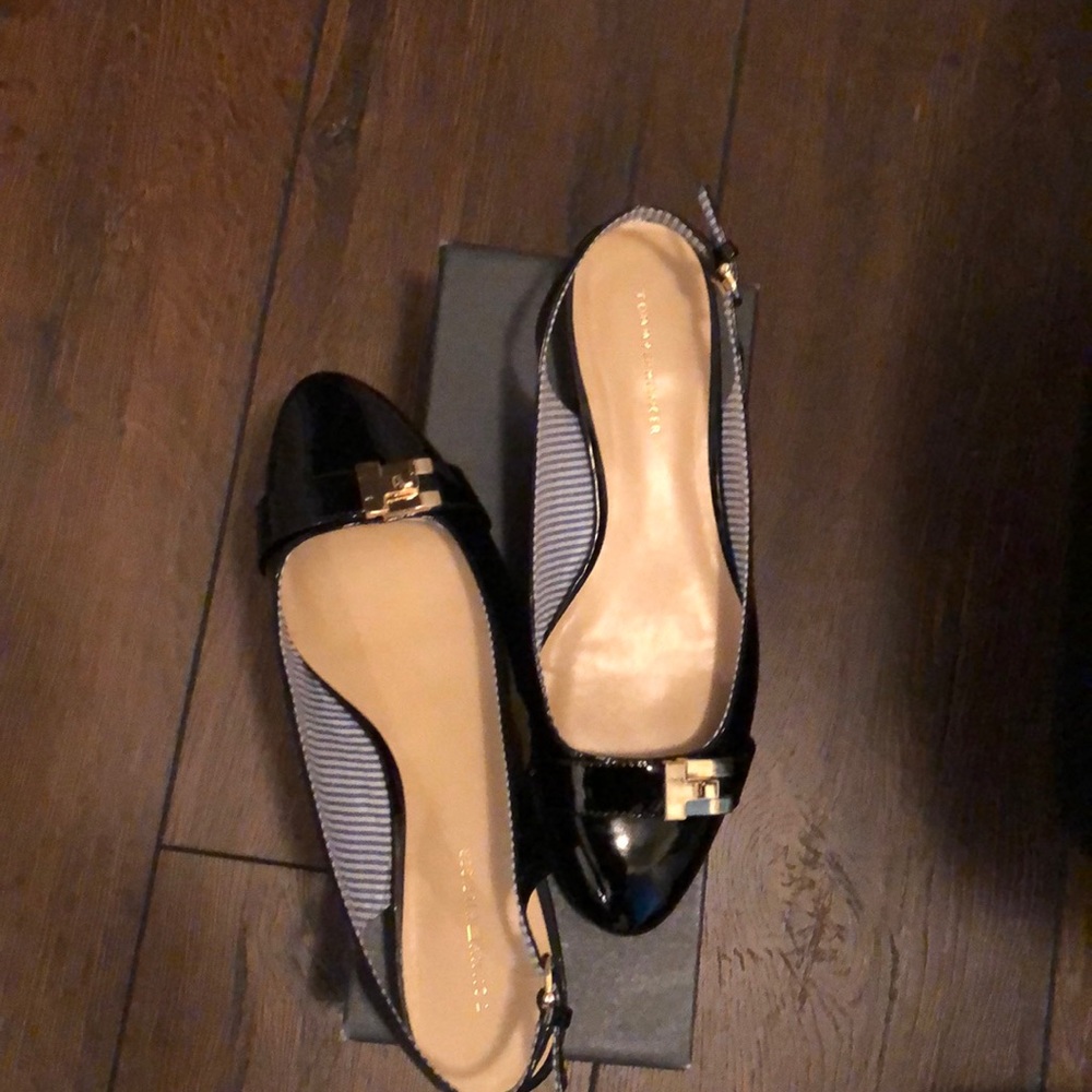 Black patent sling back